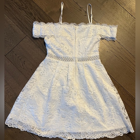 LACE WHITE DRESS - Picture 3 of 3